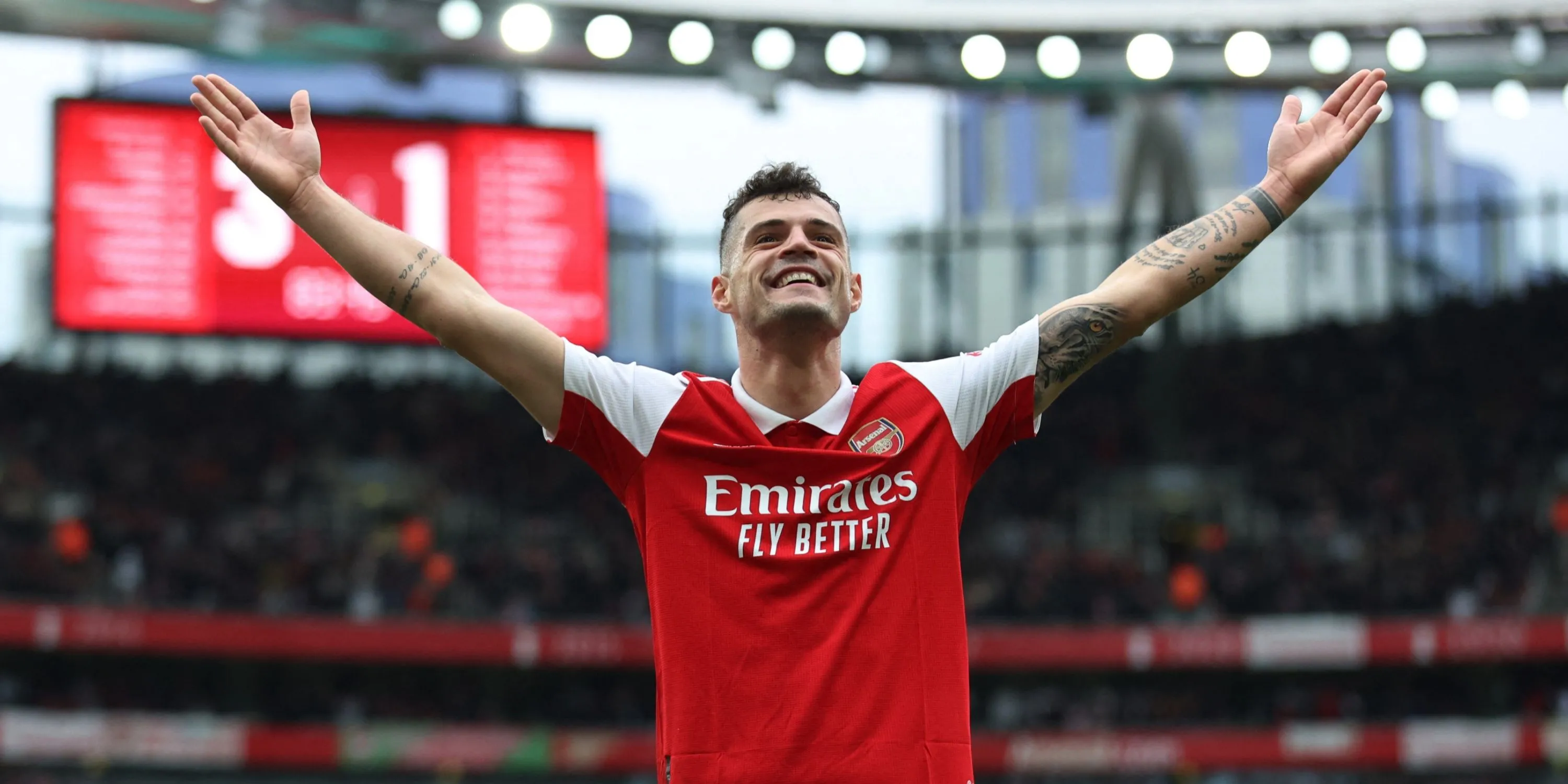 Granit Xhaka ăn mừng sau khi ghi bàn cho Arsenal dưới thời HLV Arteta
