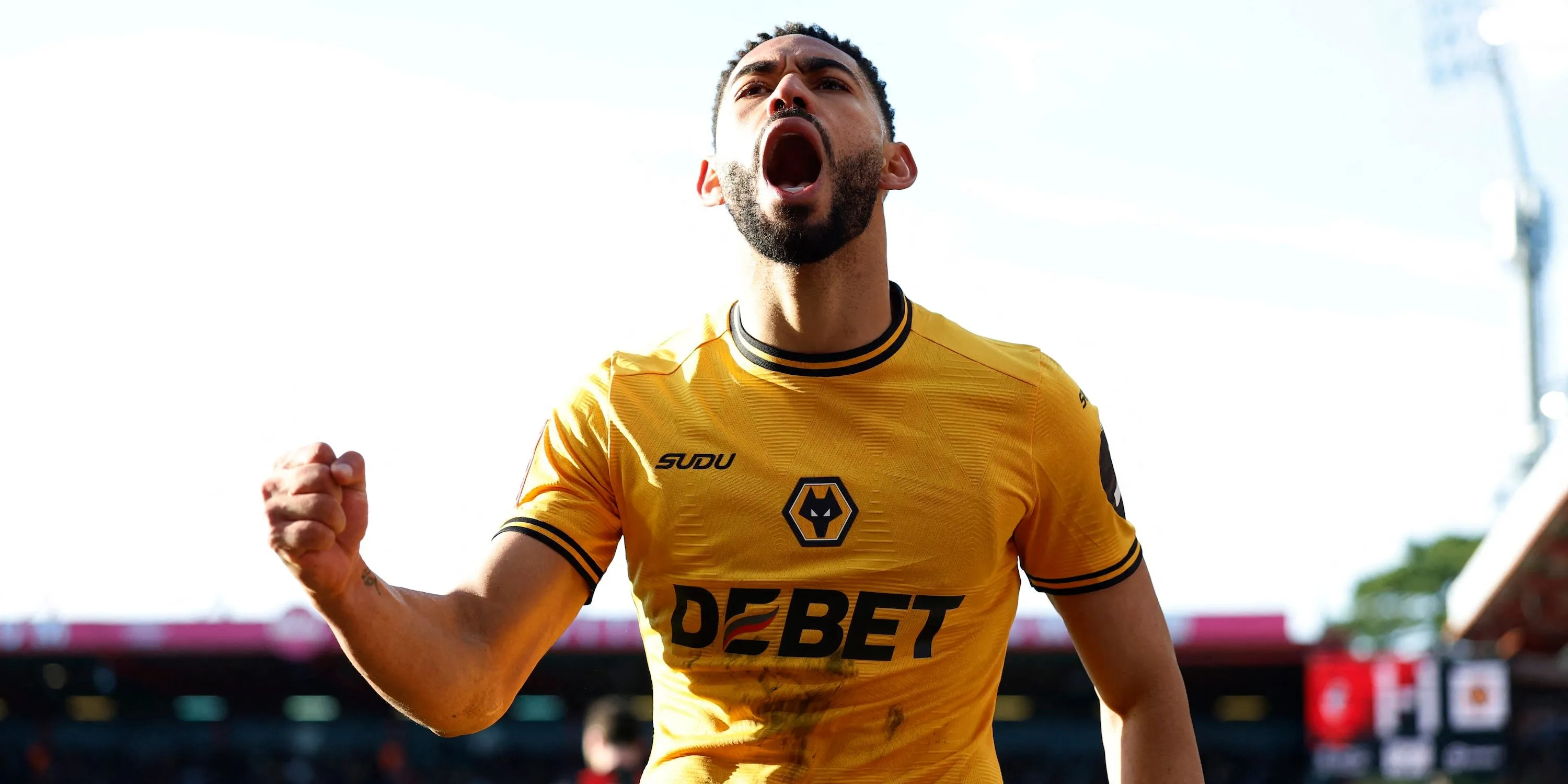 Matheus Cunha của Wolverhampton Wanderers thể hiện cảm xúc trên sân
