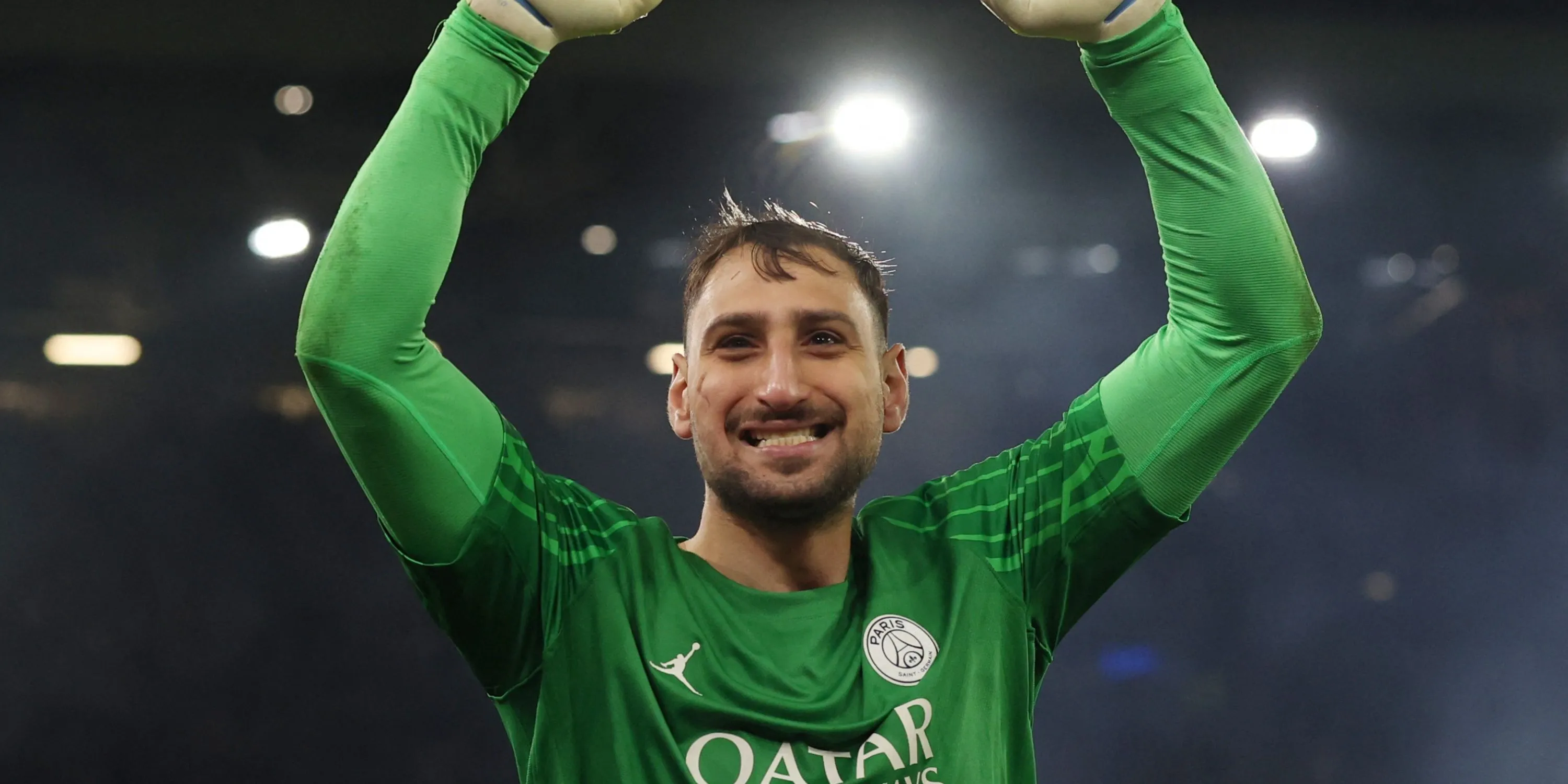 Thủ môn Gianluigi Donnarumma trong màu áo PSG thể hiện đẳng cấp thế giới