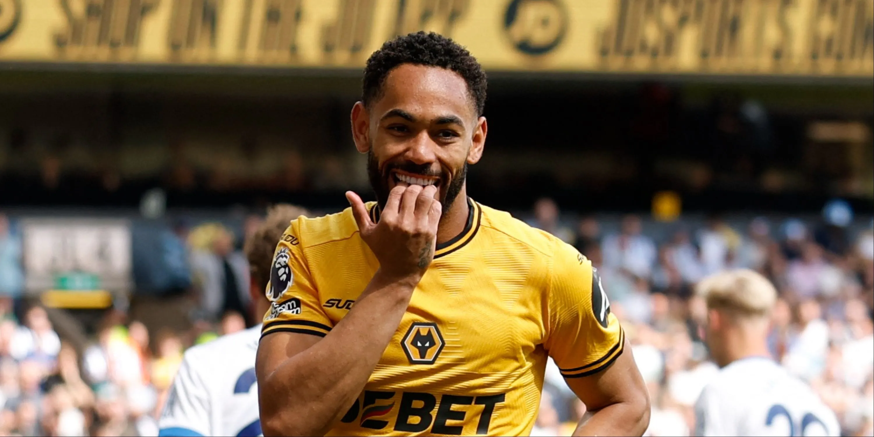 Tiền đạo Matheus Cunha trong màu áo Wolves, mục tiêu chuyển nhượng của Manchester United.