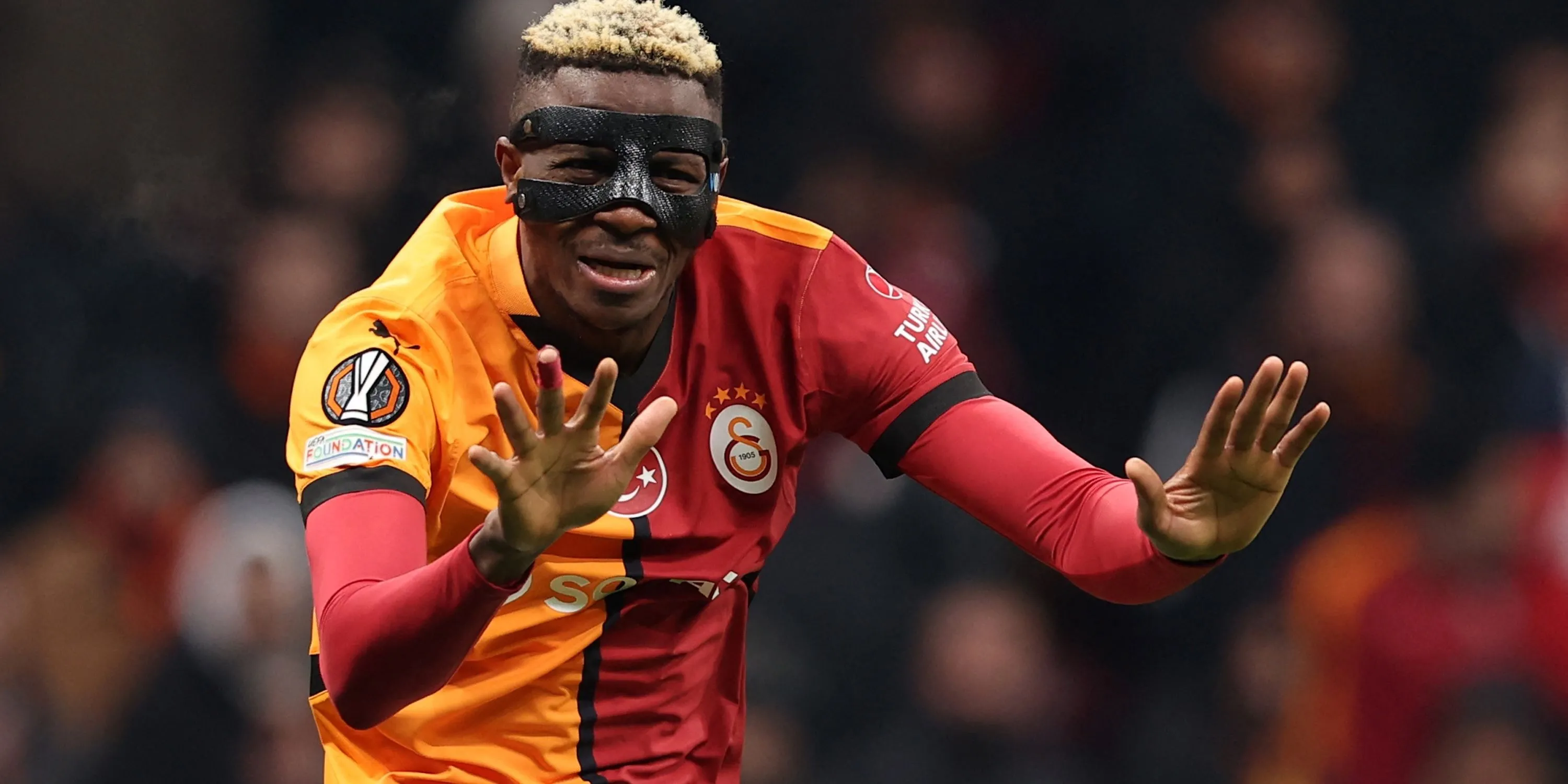 Tiền đạo Victor Osimhen của Galatasaray phản ứng trong một trận đấu