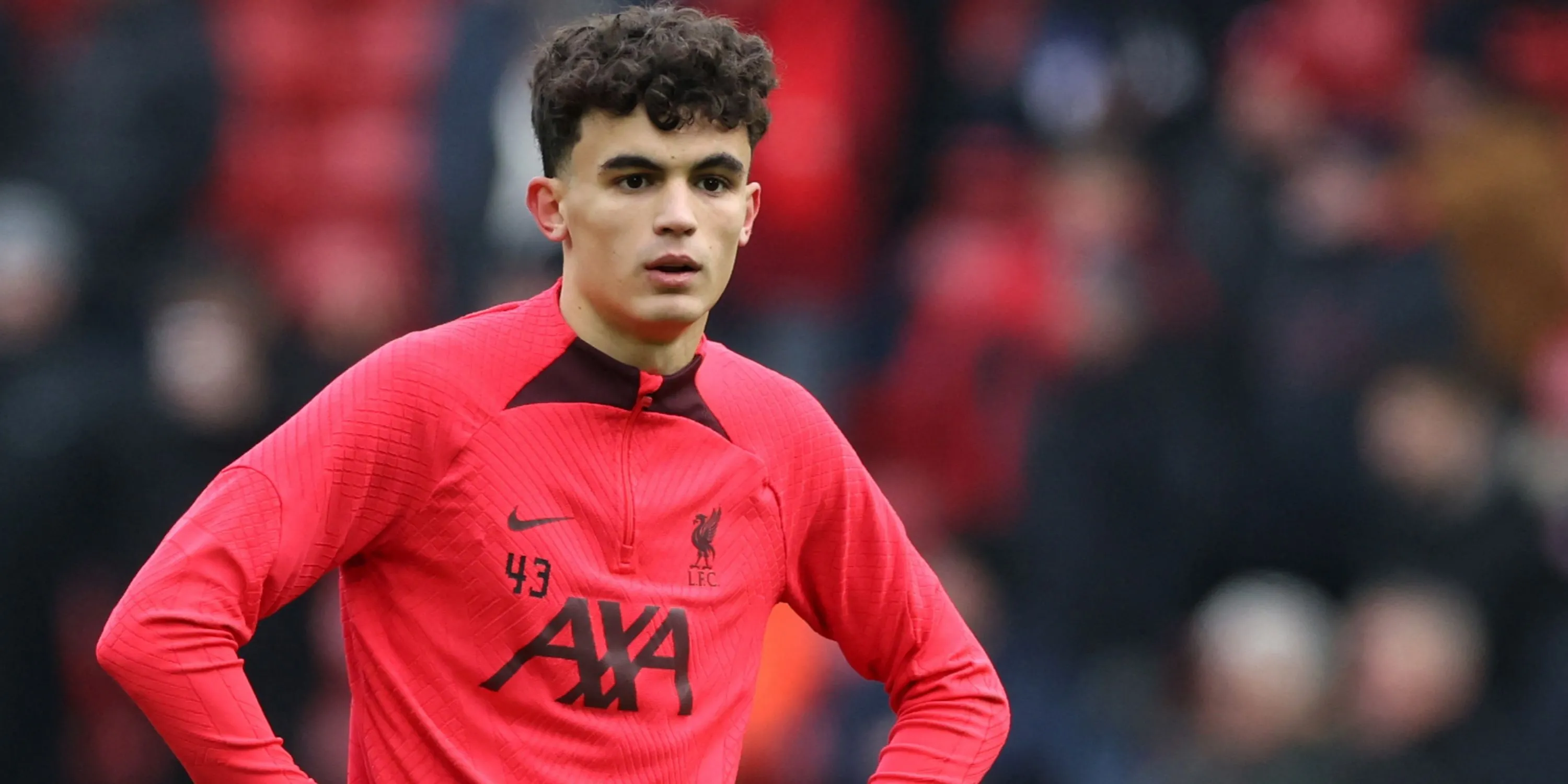 Tiền vệ Stefan Bajcetic của Liverpool trong trận đấu