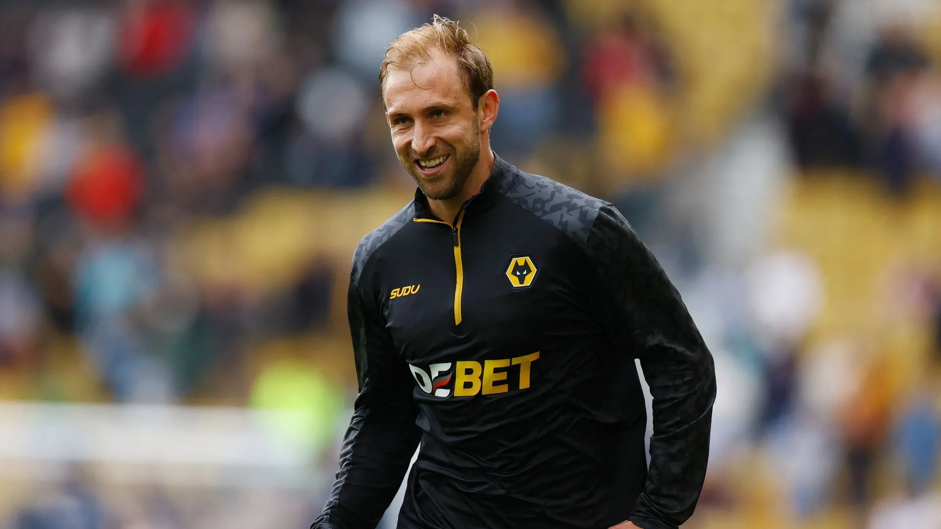 Hậu vệ Craig Dawson trong màu áo Wolves, cầu thủ được liên hệ chuyển đến Wrexham
