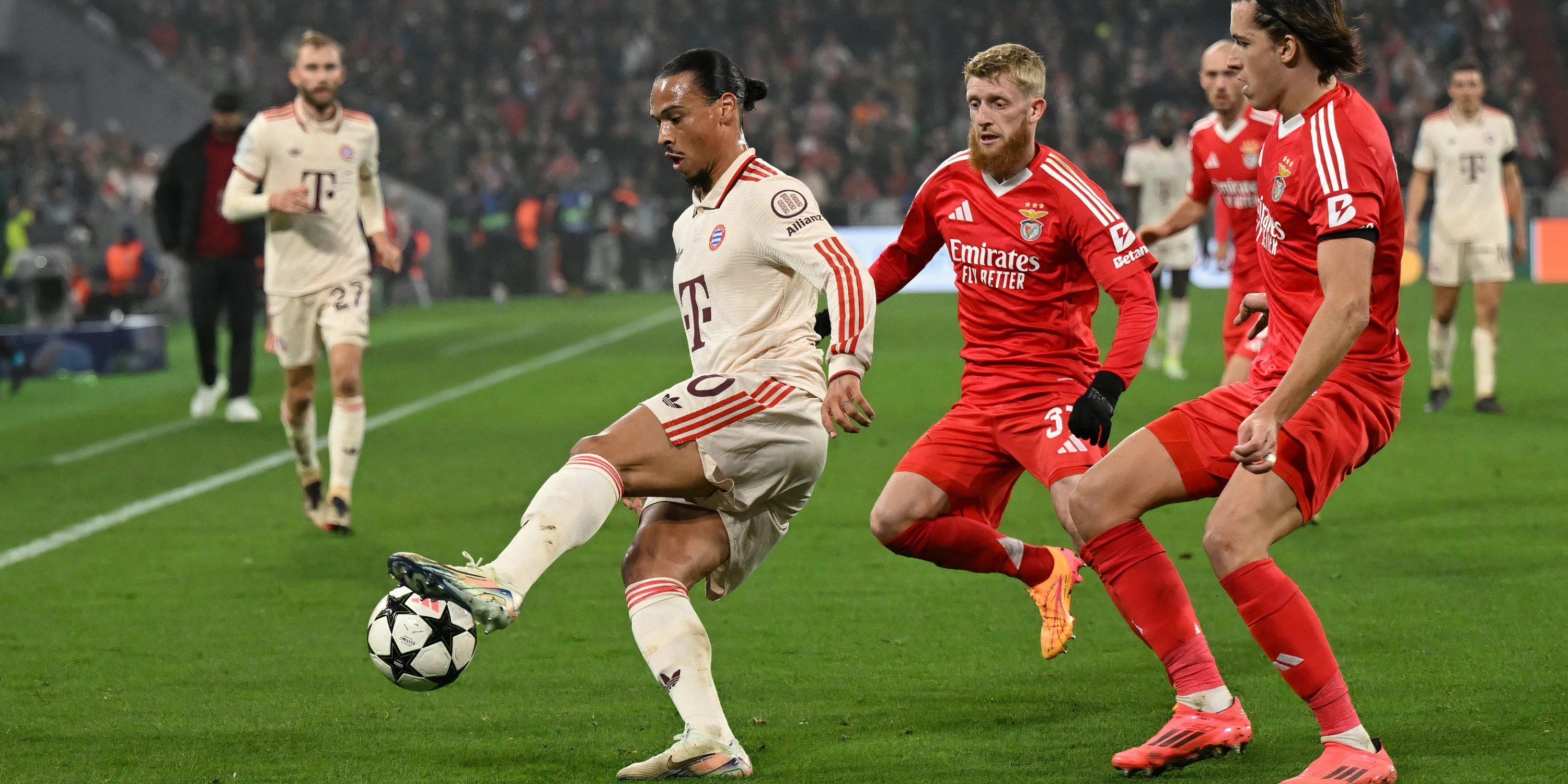 Leroy Sane, cầu thủ chạy cánh được liên hệ với Arsenal trước khi có thông tin chuyển đến Galatasaray.