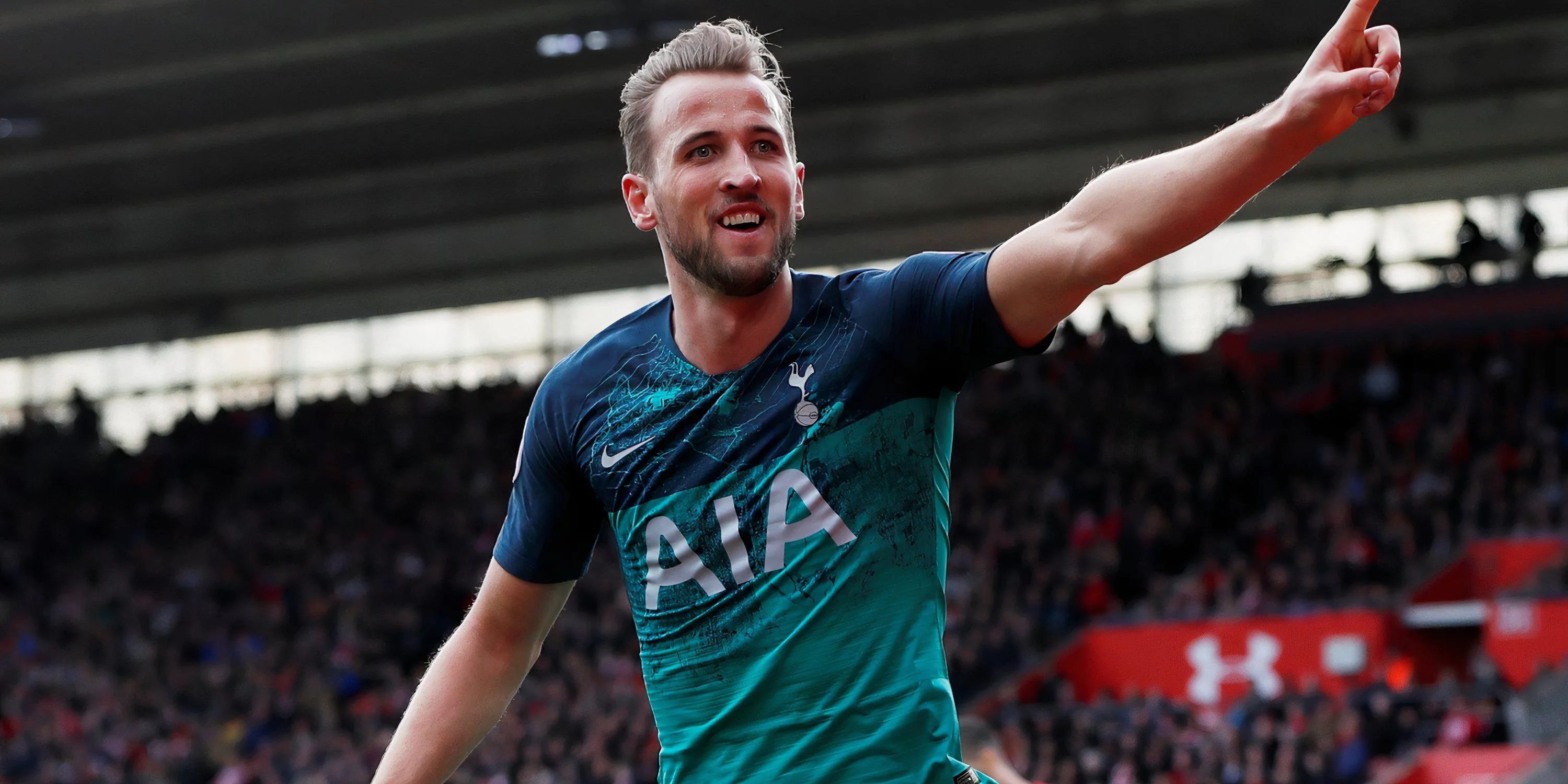 Tiền đạo Harry Kane thời còn thi đấu cho Tottenham