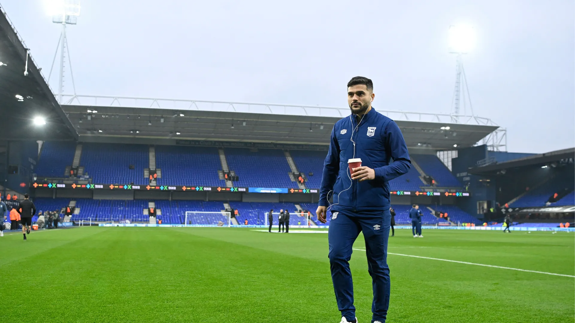 Tiền vệ Samy Morsy, một nửa bộ đôi giúp Ipswich thăng hạng