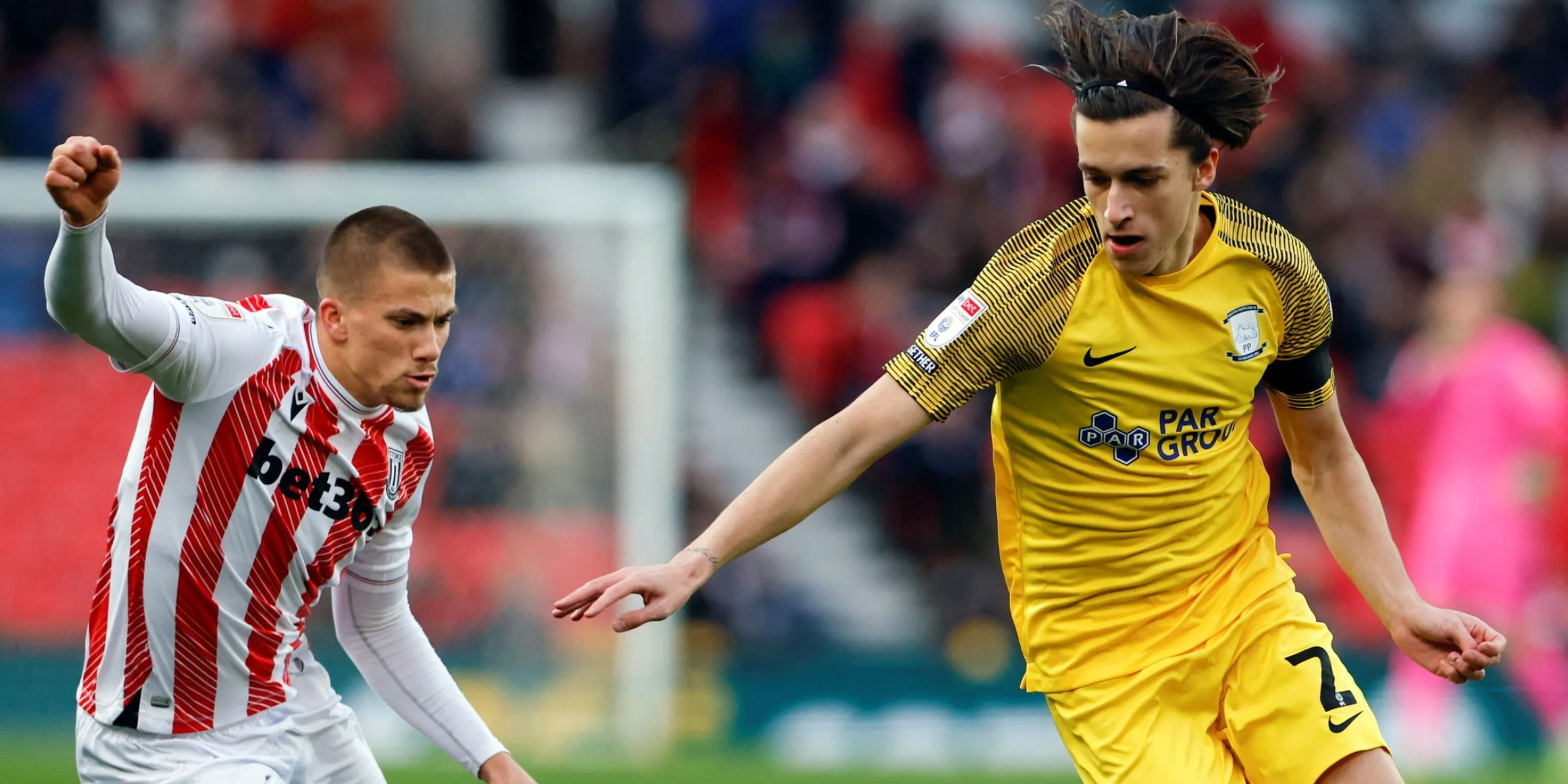 Alvaro Carreras thi đấu ấn tượng trong màu áo Preston North End
