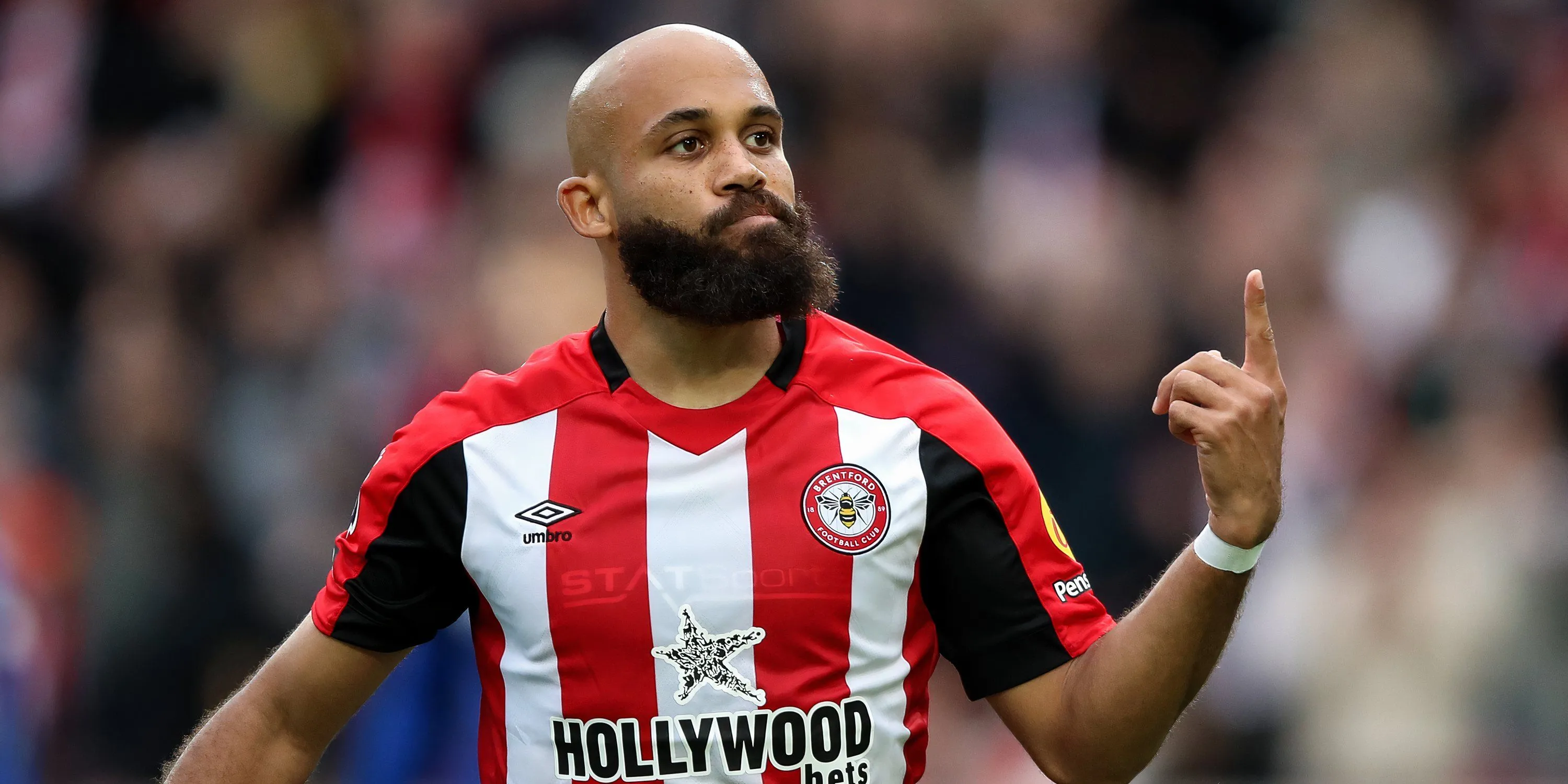Bryan Mbeumo ăn mừng bàn thắng cho Brentford tại Ngoại hạng Anh, cầu thủ được Manchester United theo đuổi.