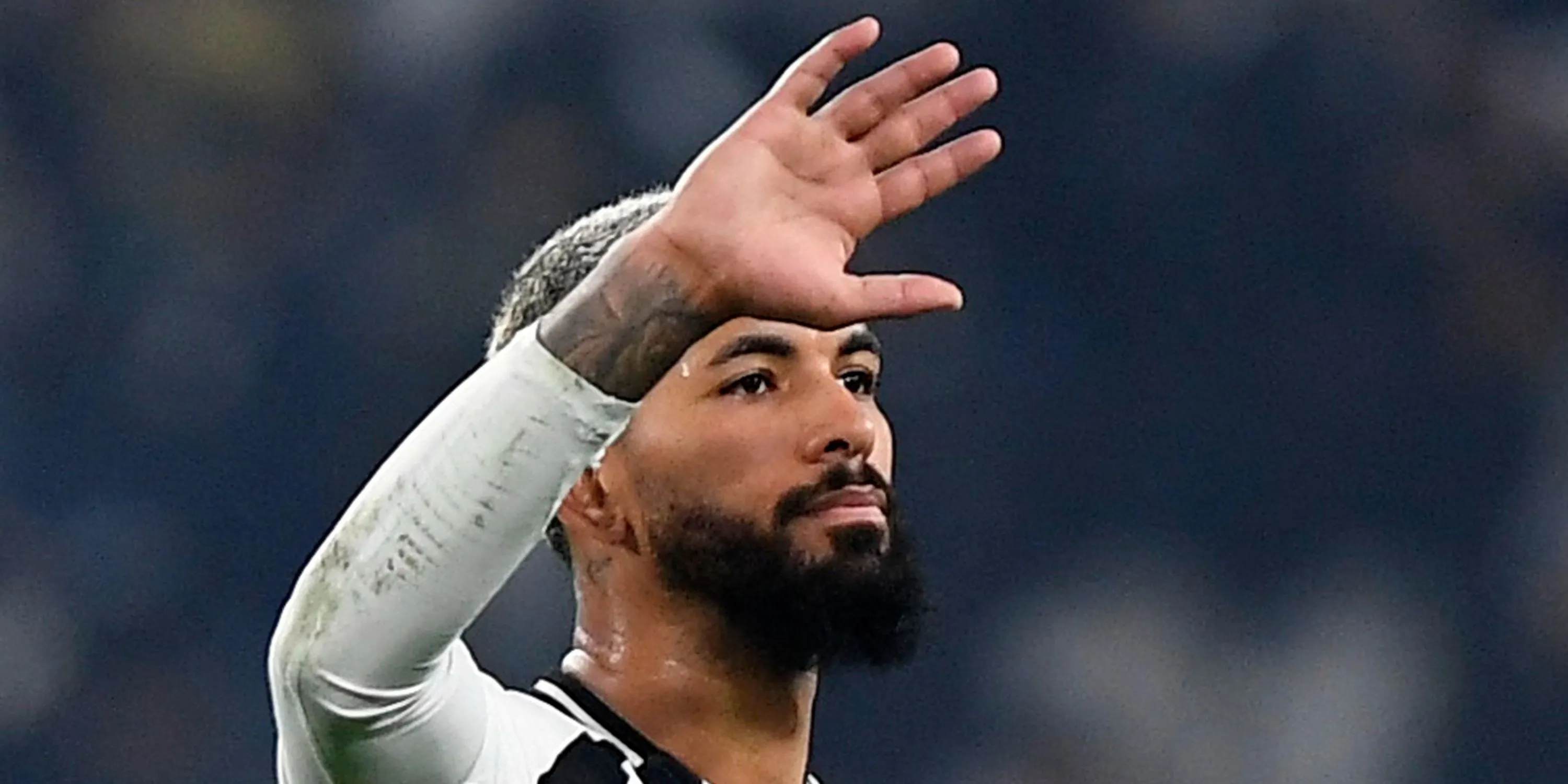 Douglas Luiz, tiền vệ của Juventus và là mục tiêu hàng đầu của Tottenham Hotspur.