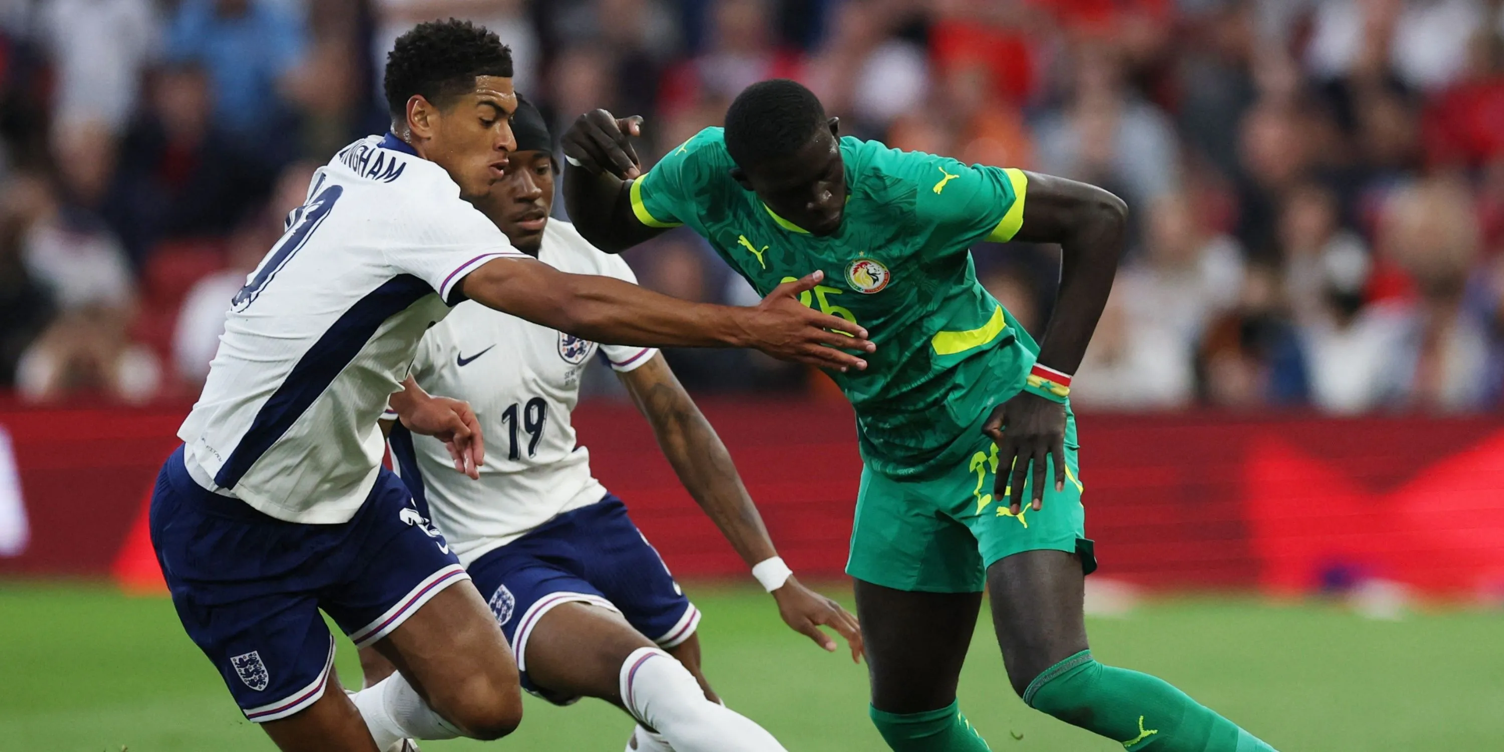 El Hadji Malick Diouf, tuyển thủ Senegal, trong một trận đấu quốc tế.