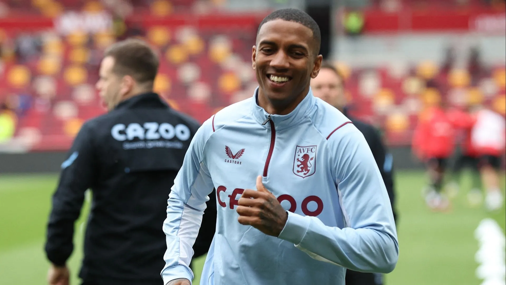 Hình ảnh tổng hợp về Ashley Young, cầu thủ kỳ cựu từng khoác áo đội tuyển Anh, chuẩn bị mang kinh nghiệm thi đấu quý báu đến Ipswich Town.