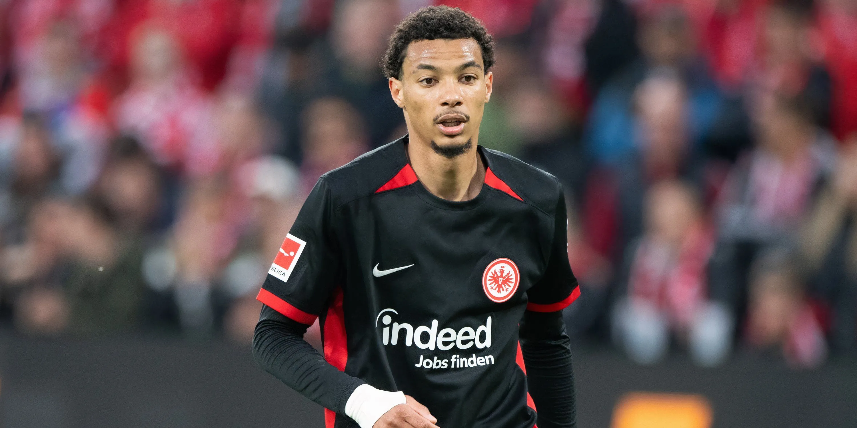 Hugo Ekitike trong màu áo Eintracht Frankfurt, mục tiêu hàng đầu của Newcastle