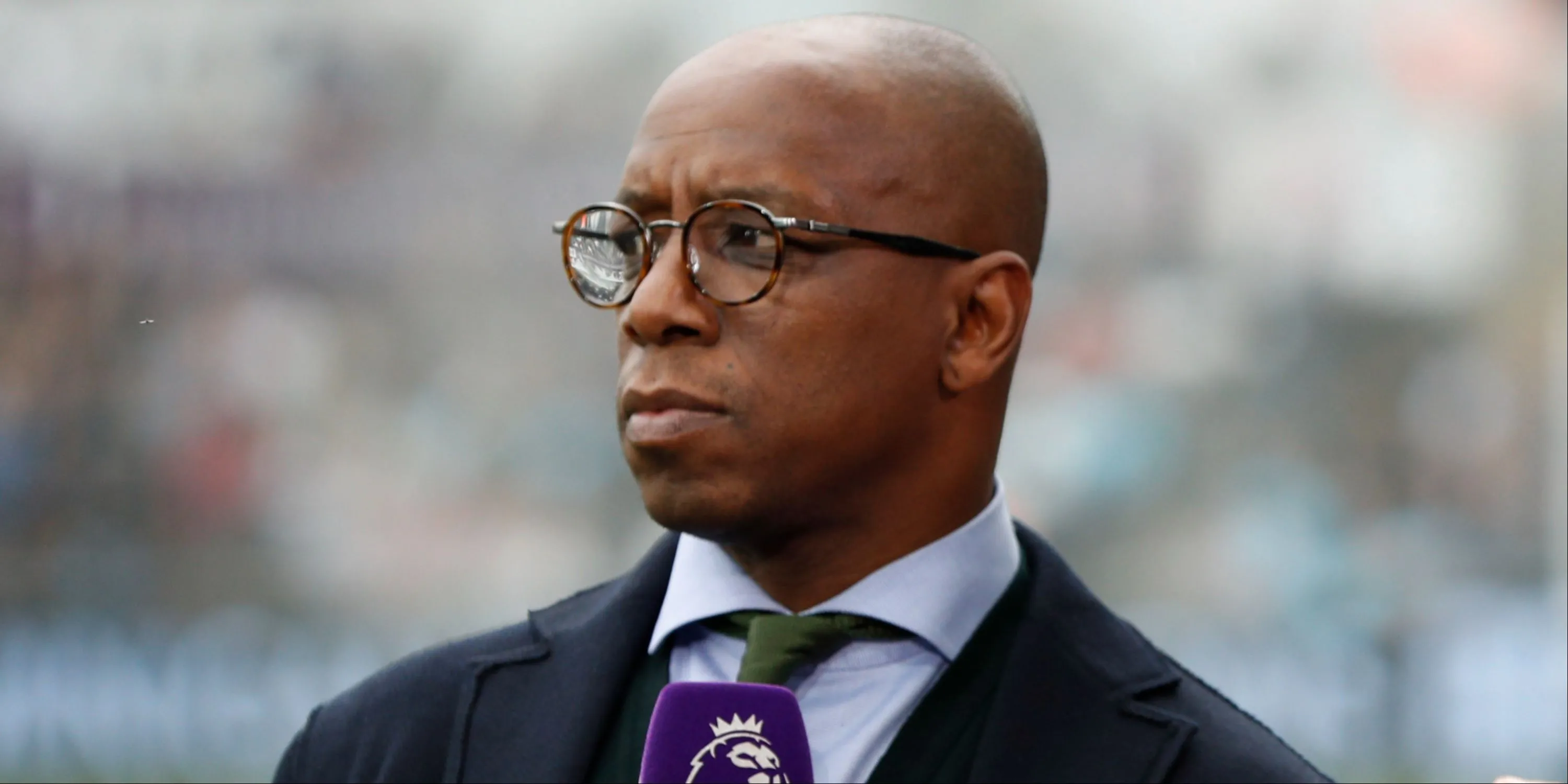 Ian Wright, cựu tiền đạo Arsenal, là một bình luận viên bóng đá được yêu mến với phong thái chân thật và sự ủng hộ bóng đá nữ