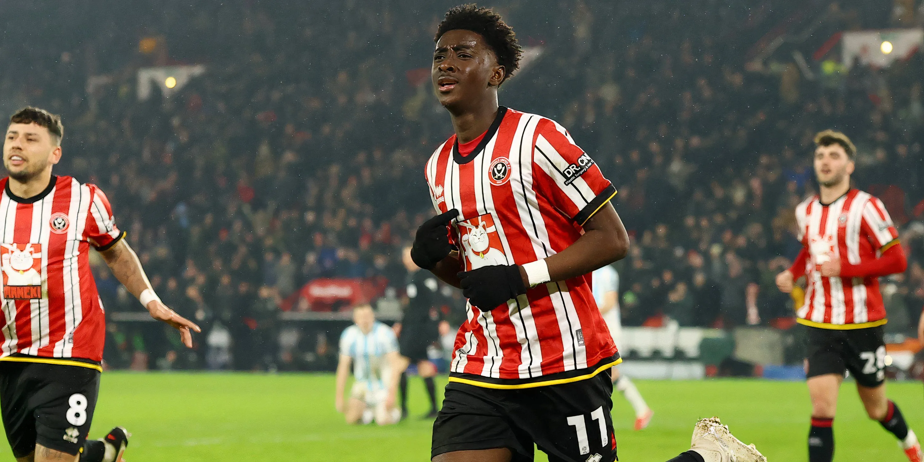 Jesurun Rak-Sakyi trong màu áo Sheffield United, thể hiện tiềm năng tại giải EFL