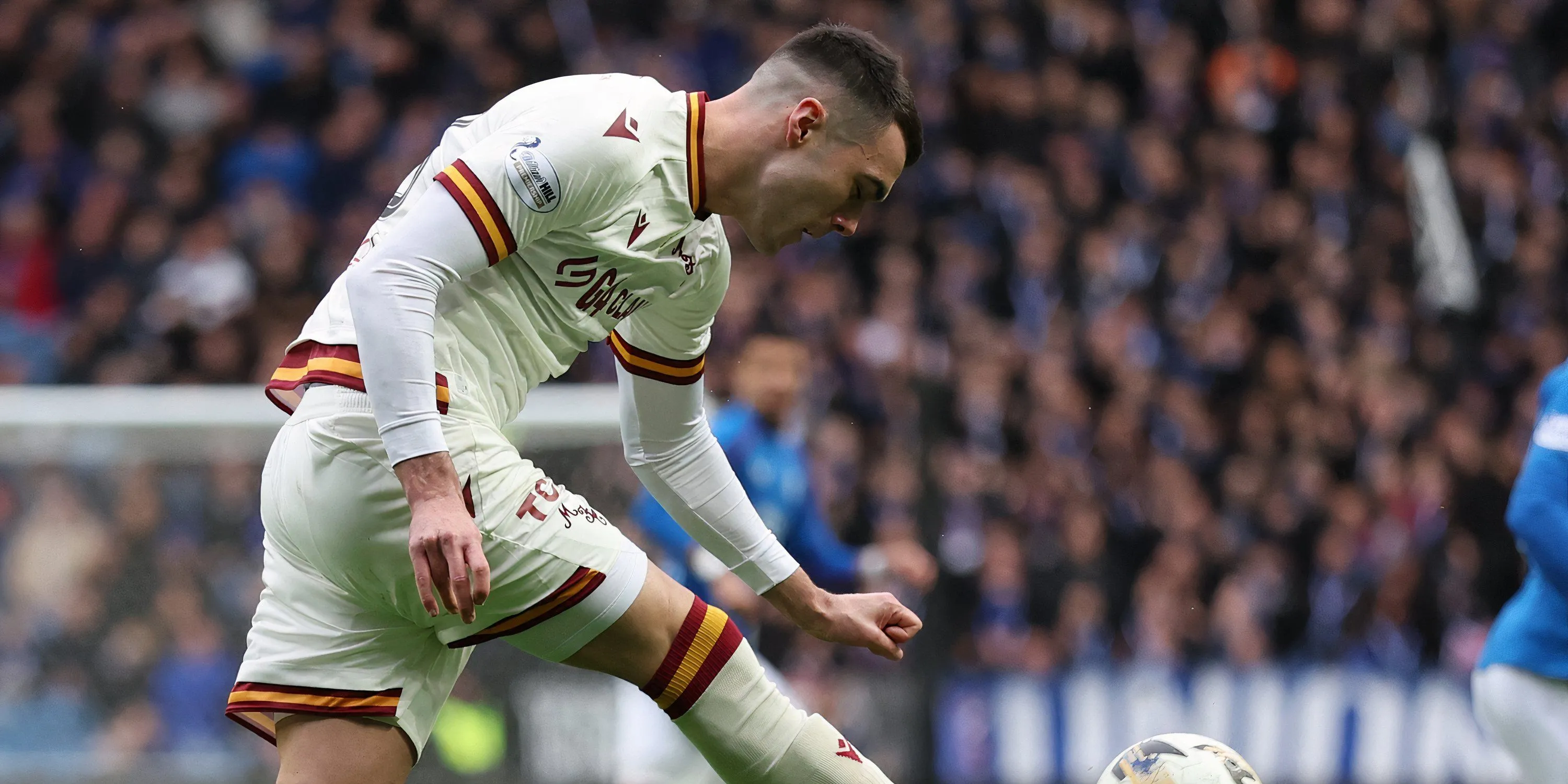 Lennon Miller, tiền vệ trẻ đầy hứa hẹn của Motherwell và là mục tiêu của Celtic.