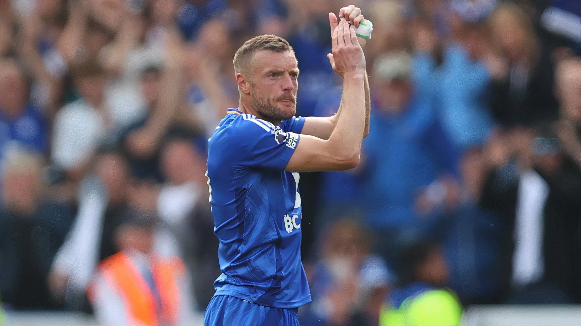 Tiền đạo kỳ cựu Jamie Vardy, cựu cầu thủ Leicester City, đang được Birmingham City quan tâm trên thị trường chuyển nhượng mùa hè.