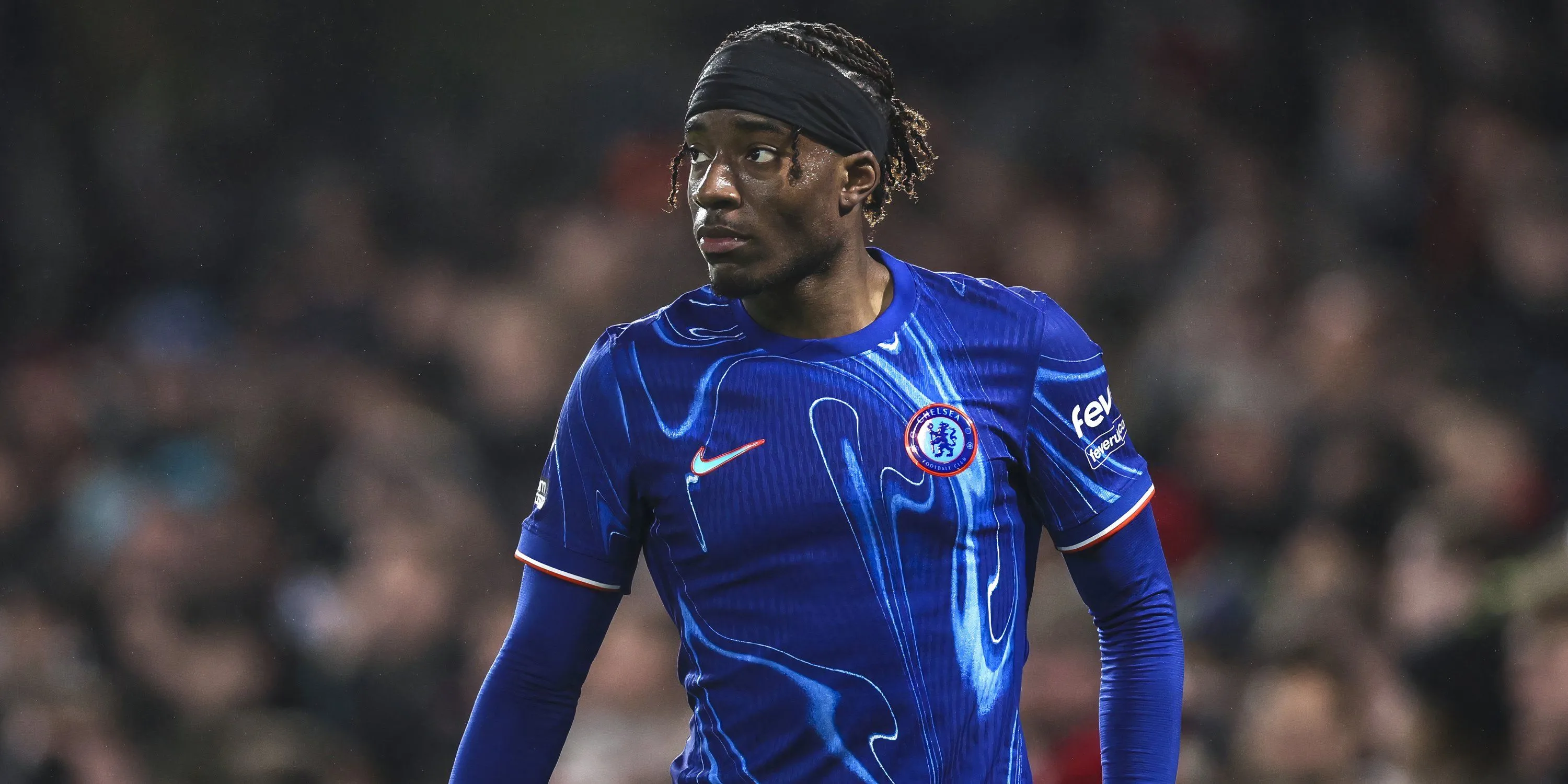 Tiền đạo Noni Madueke trong màu áo Chelsea