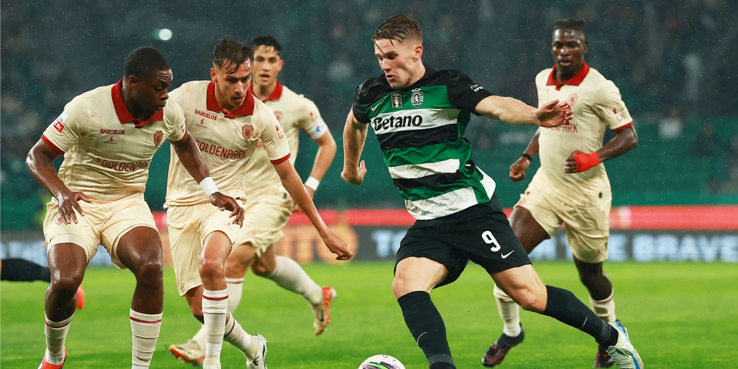 Viktor Gyokeres trong màu áo Sporting CP - mục tiêu chuyển nhượng hàng đầu của Arsenal.
