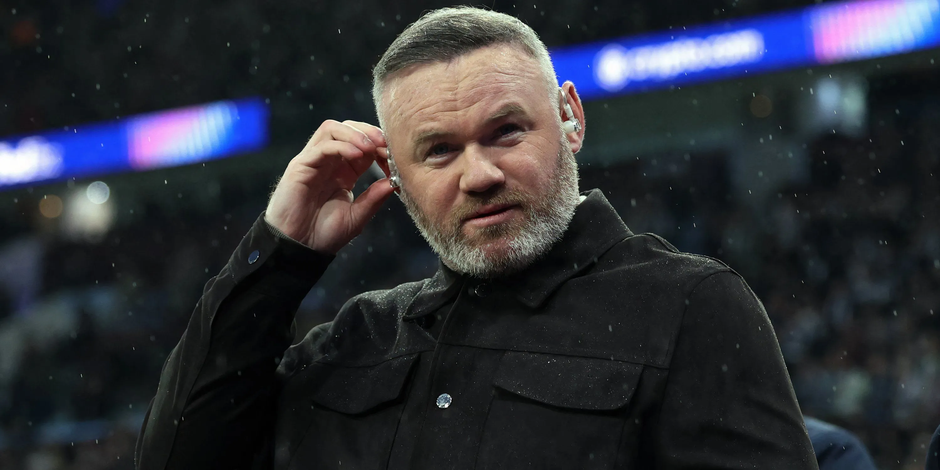 Wayne Rooney trong vai trò chuyên gia bình luận bóng đá, sau khi chuyển hướng từ sự nghiệp huấn luyện viên