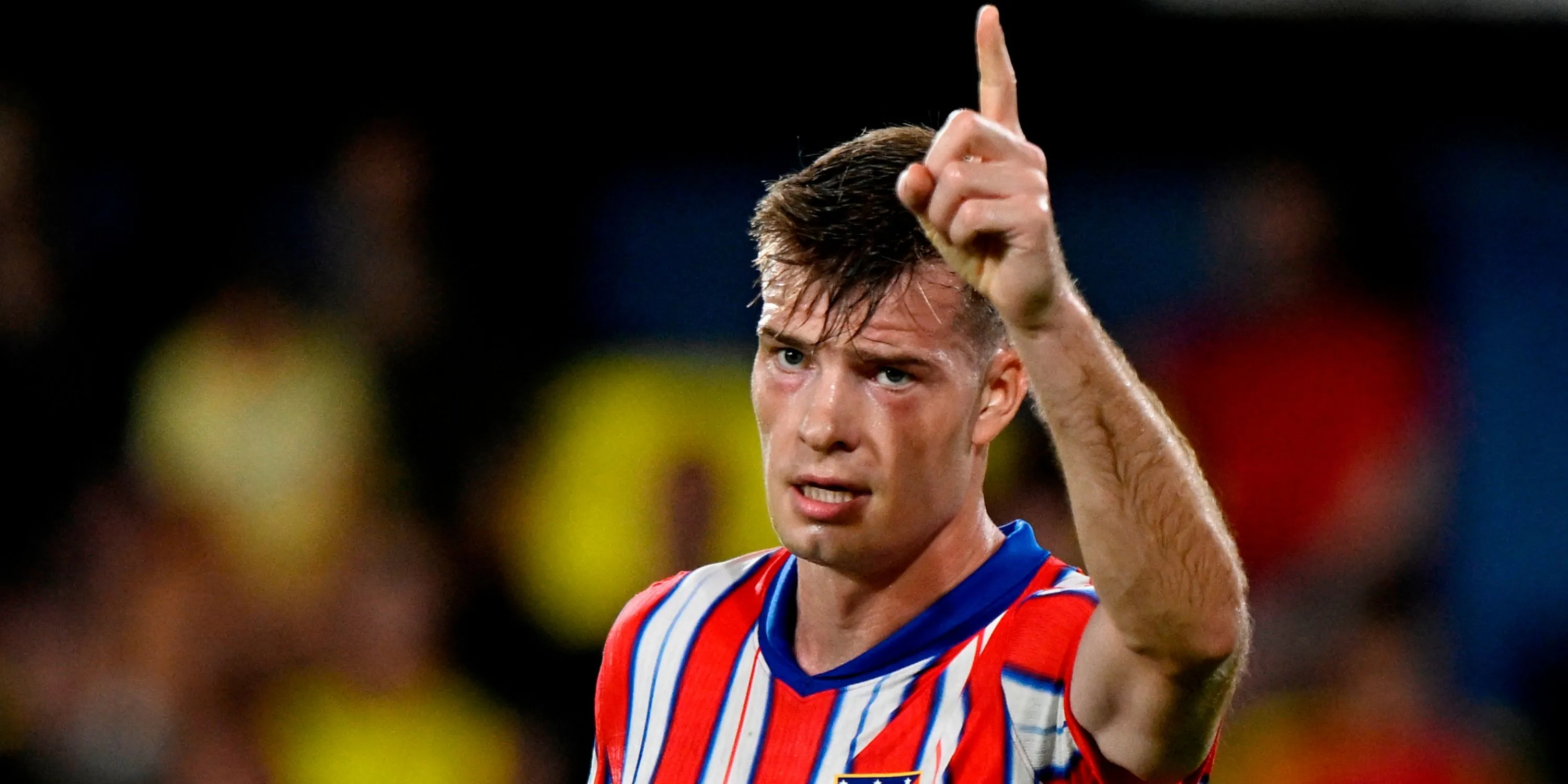 Alexander Sorloth ăn mừng bàn thắng trong màu áo Atletico Madrid