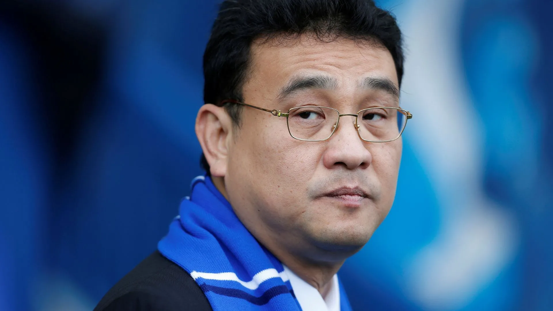 Chủ tịch Dejphon Chansiri của Sheffield Wednesday, người đang đối mặt với nhiều chỉ trích từ người hâm mộ.