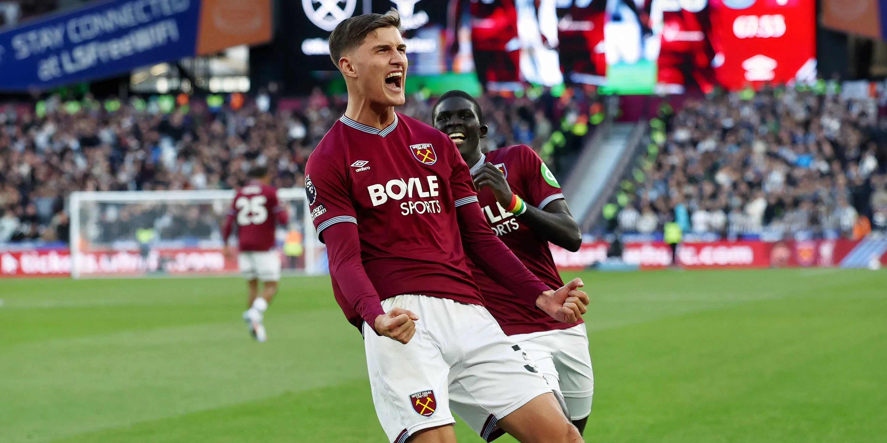 Freddie Potts trong những khoảnh khắc nổi bật từ trận đấu với Newcastle